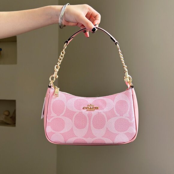 Authentic COACH CAL51 TERI pink shoulder bag. - Picture 3 of 14